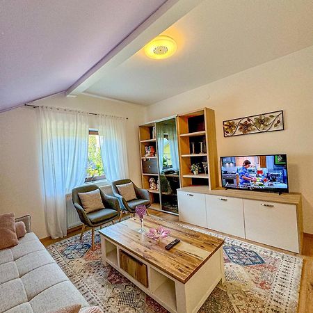Apartman Mibel Zagreb Exteriör bild